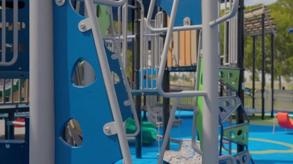 Large Alpine Climber video 1
